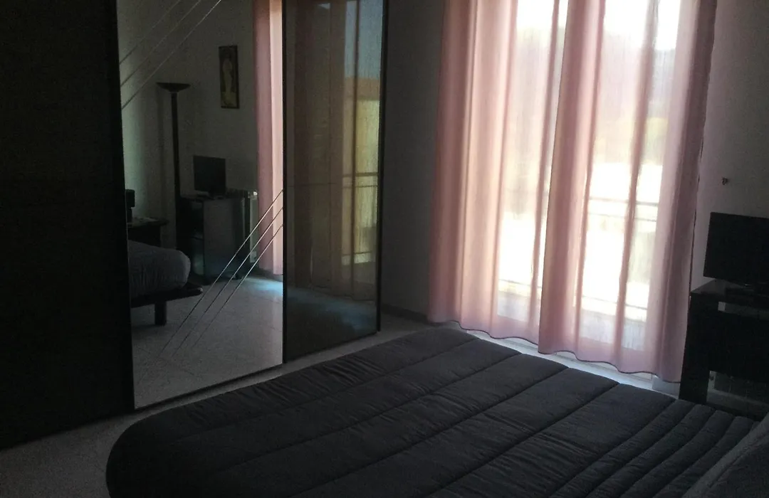 Elegante Appartamento Palermo-1